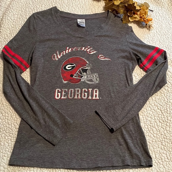 Creative Apparel Concepts Tops - ‼️3/$10‼️ UGA Long Sleeve Shirt, Size L